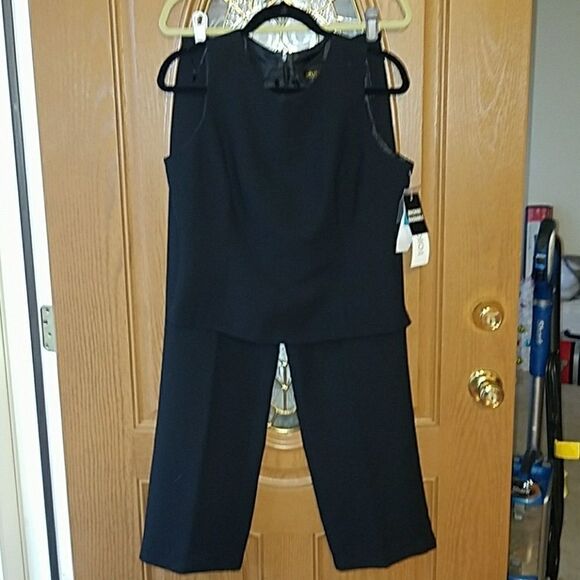 Studio I 2 pc business casual black pant suit size 10 NWT evening dinner party - Picture 1 of 8